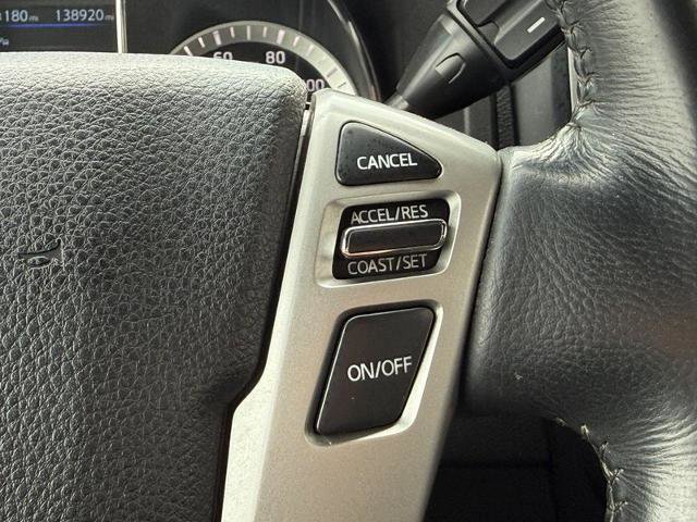 Used 2019 Nissan Titan SV w/ SV Convenience Package image 16
