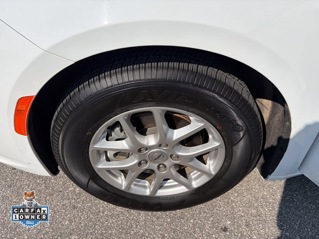 Used 2024 Chrysler Pacifica Touring-L FWD image 32