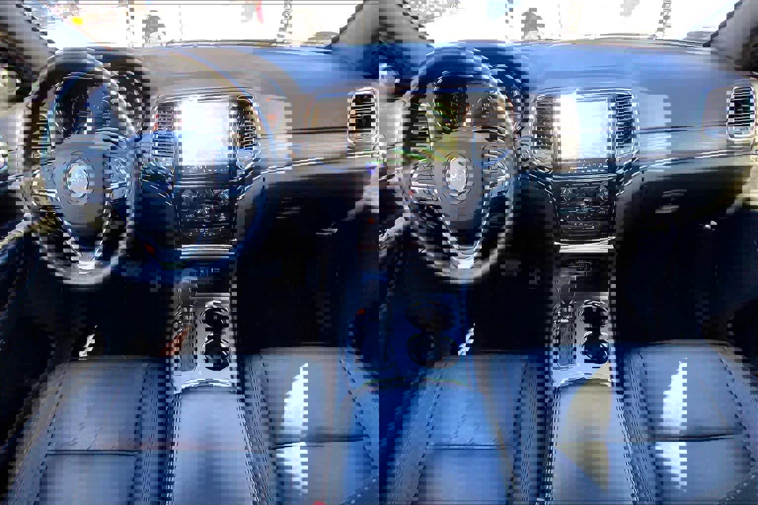 Used 2020 Jeep Grand Cherokee Limited image 16