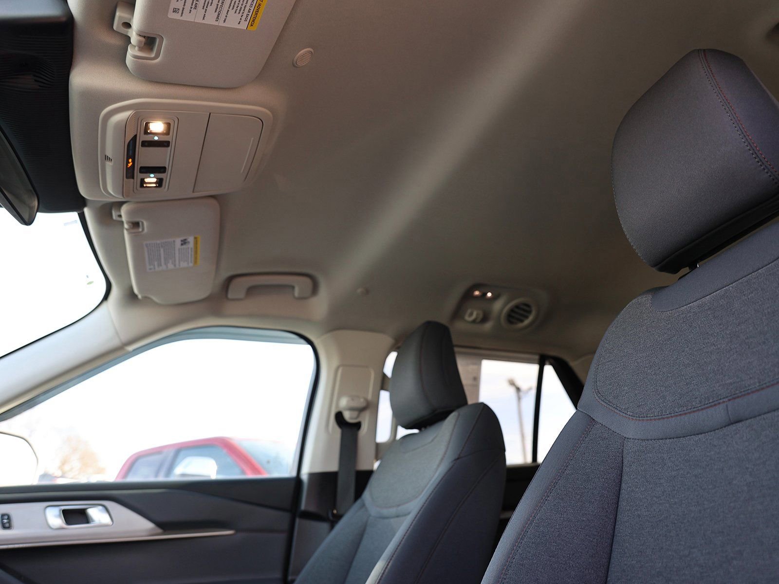 Certified 2025 Ford Explorer Active image 23