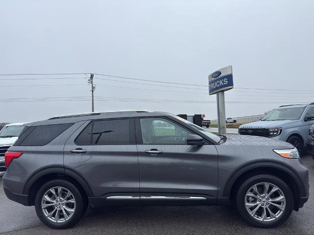 Certified 2023 Ford Explorer Limited w/ Equipment Group 301A image 2