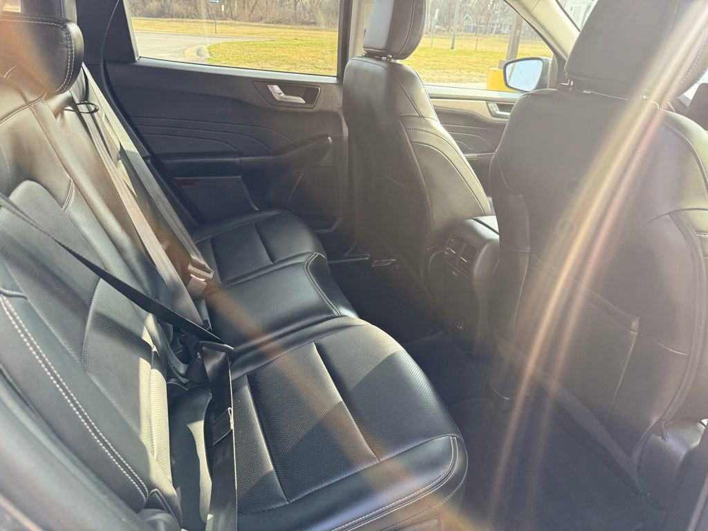 Certified 2021 Ford Escape SEL image 16