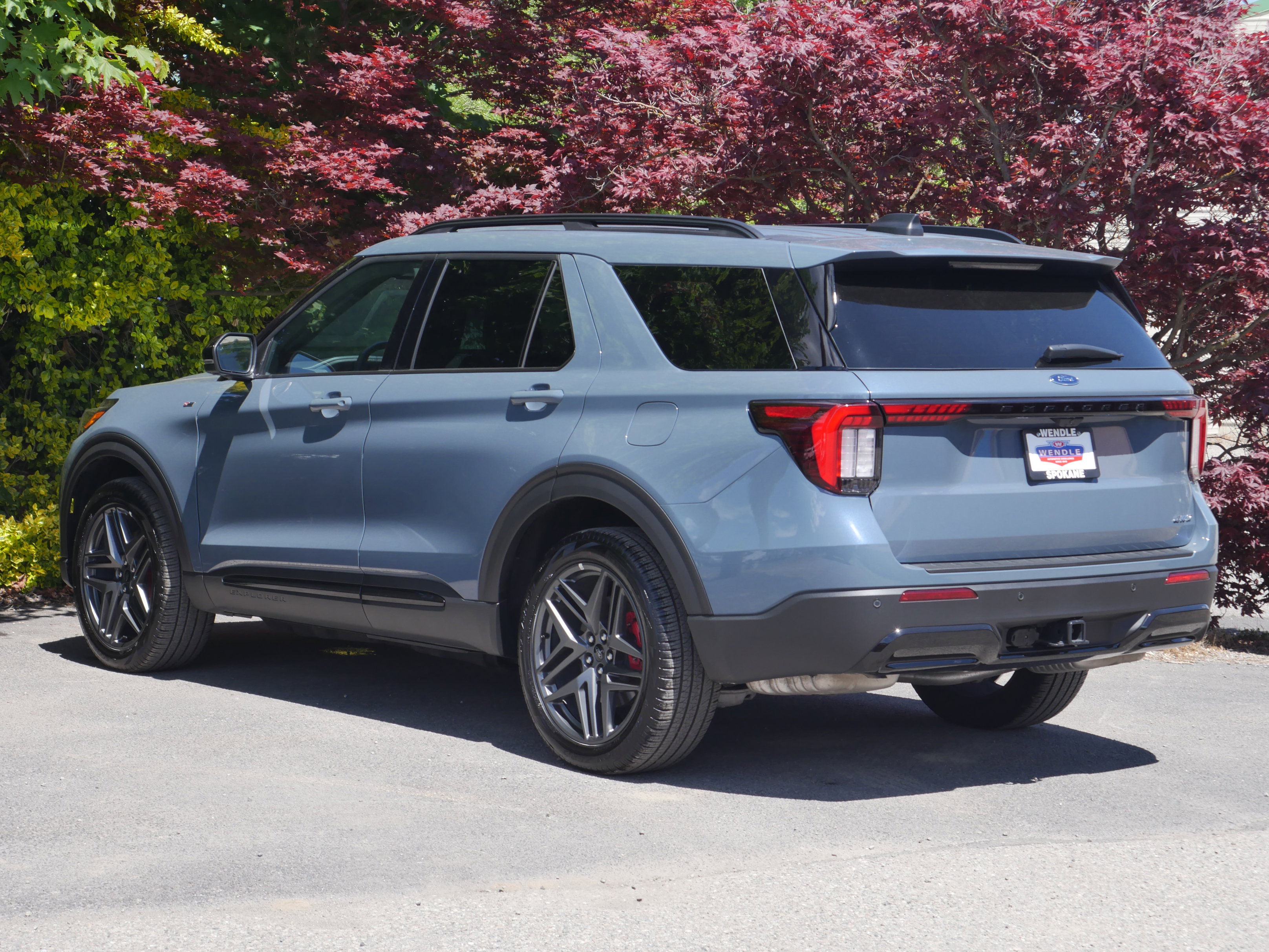 Certified 2025 Ford Explorer ST-Line w/ Premium Package AWD/4WD image 21
