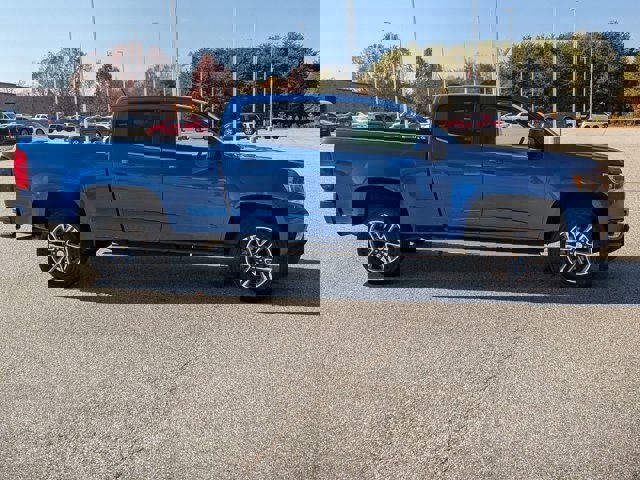 Used 2019 Chevrolet Colorado LT w/ LT Convenience Package image 3