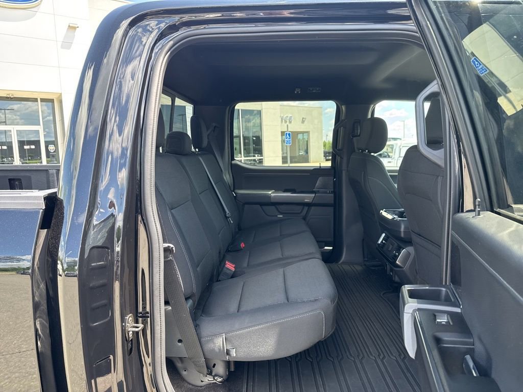 Certified 2022 Ford F150 XLT w/ Equipment Group 302A High image 18