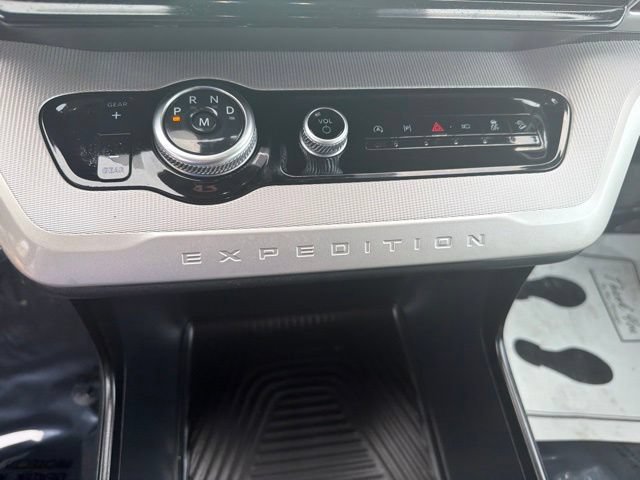 Certified 2025 Ford Expedition Active AWD/4WD image 52