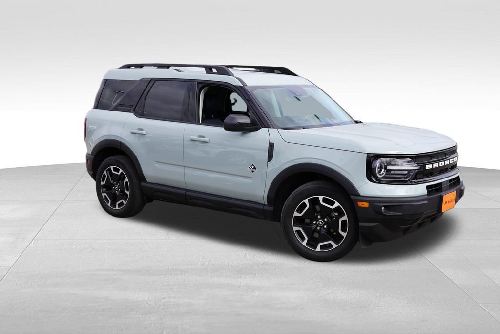 Certified 2023 Ford Bronco Sport Outer Banks w/ Tech Package AWD/4WD image 2