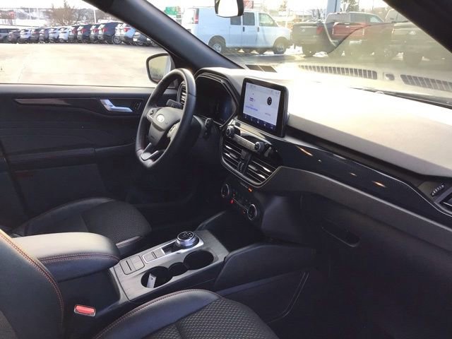 Certified 2025 Ford Escape ST-Line Select image 11