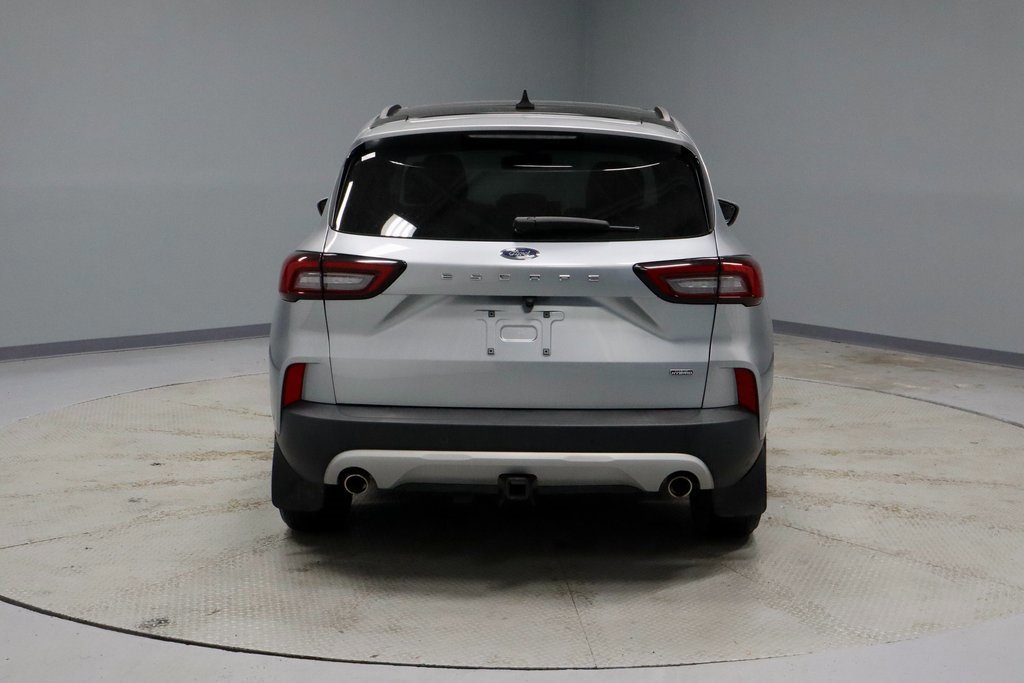 Certified 2023 Ford Escape SE w/ PHEV Premium Package image 4