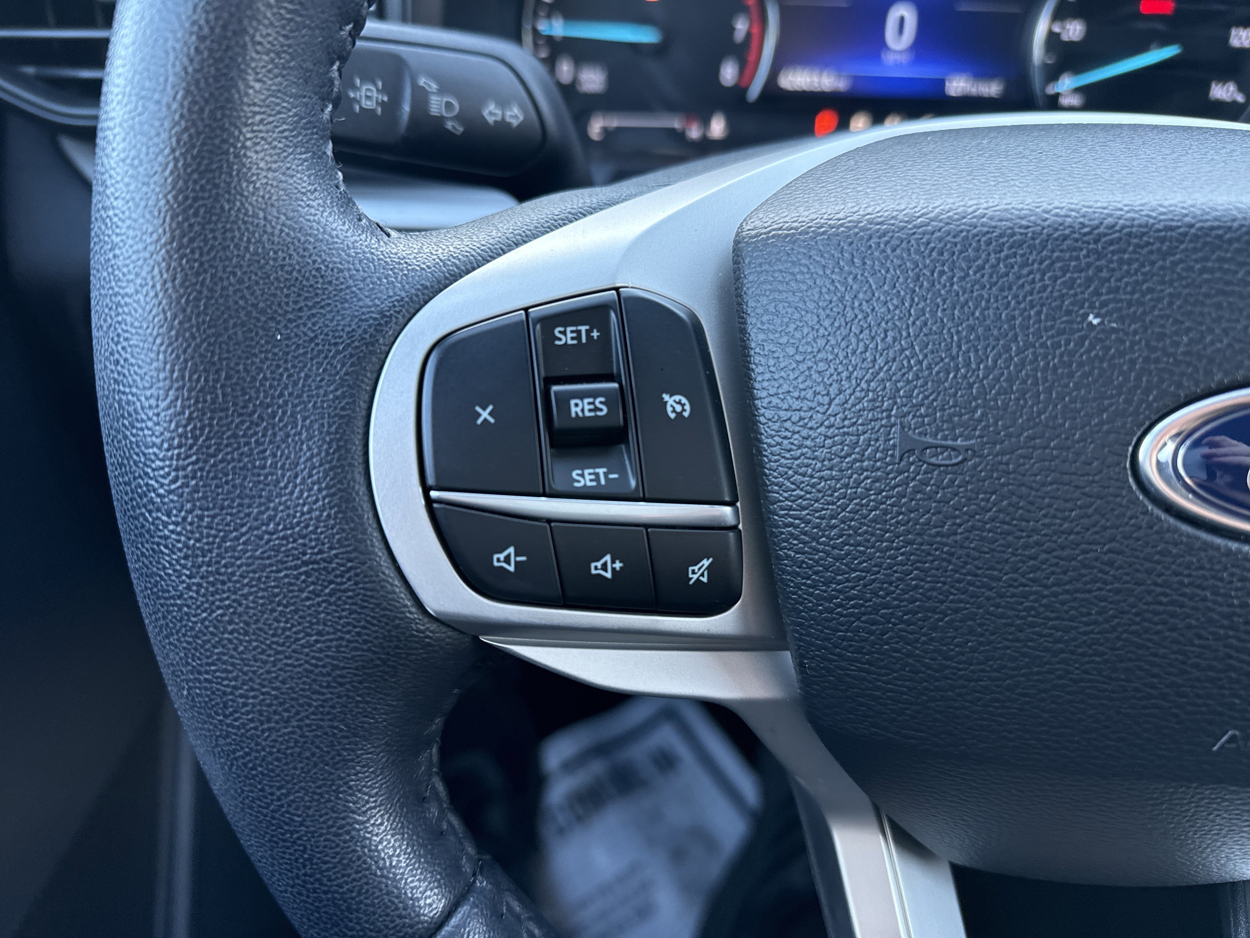 Certified 2023 Ford Explorer XLT w/ Class IV Trailer Tow Package image 23