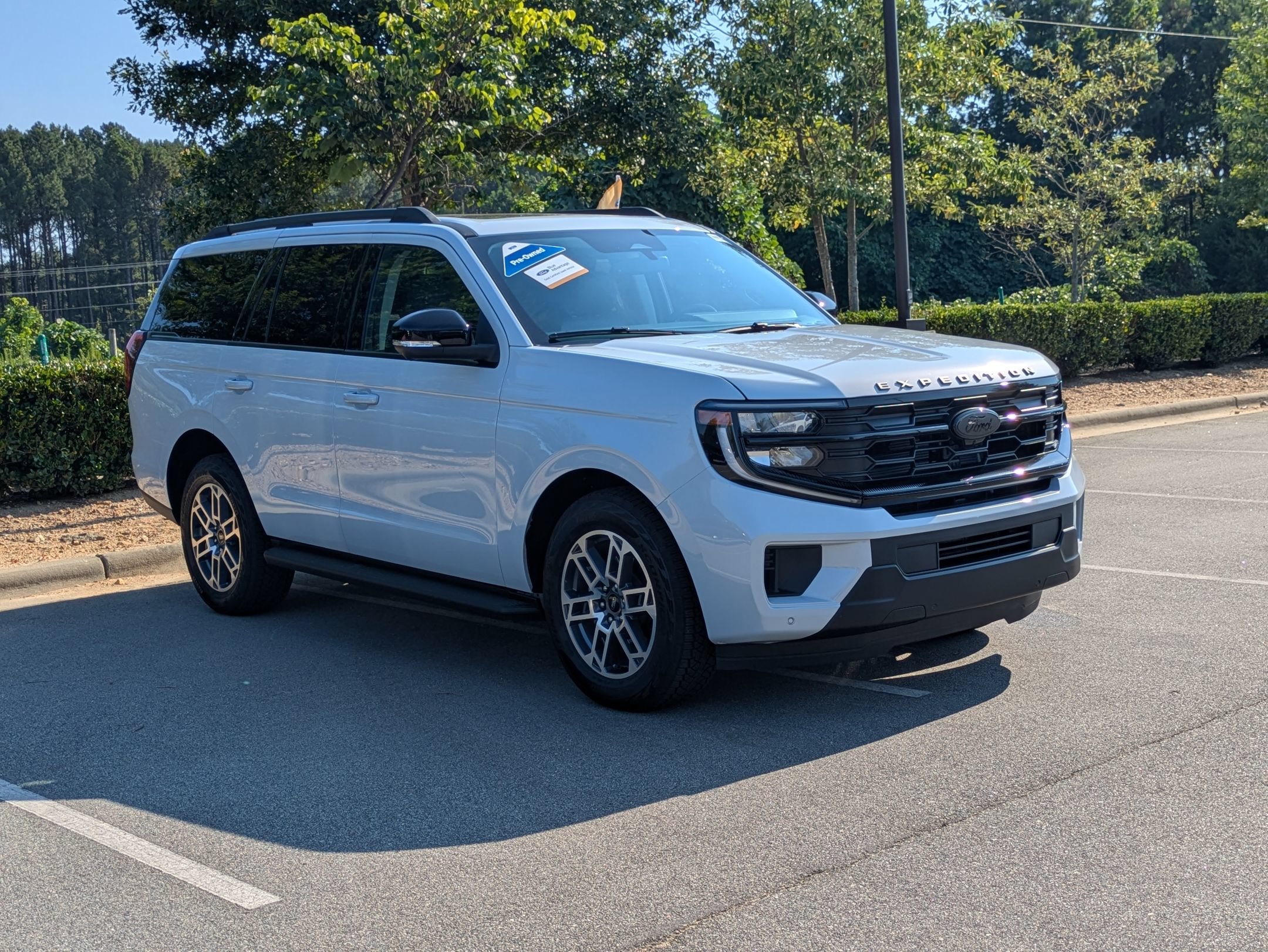 Certified 2026 Ford Expedition Active AWD/4WD image 2