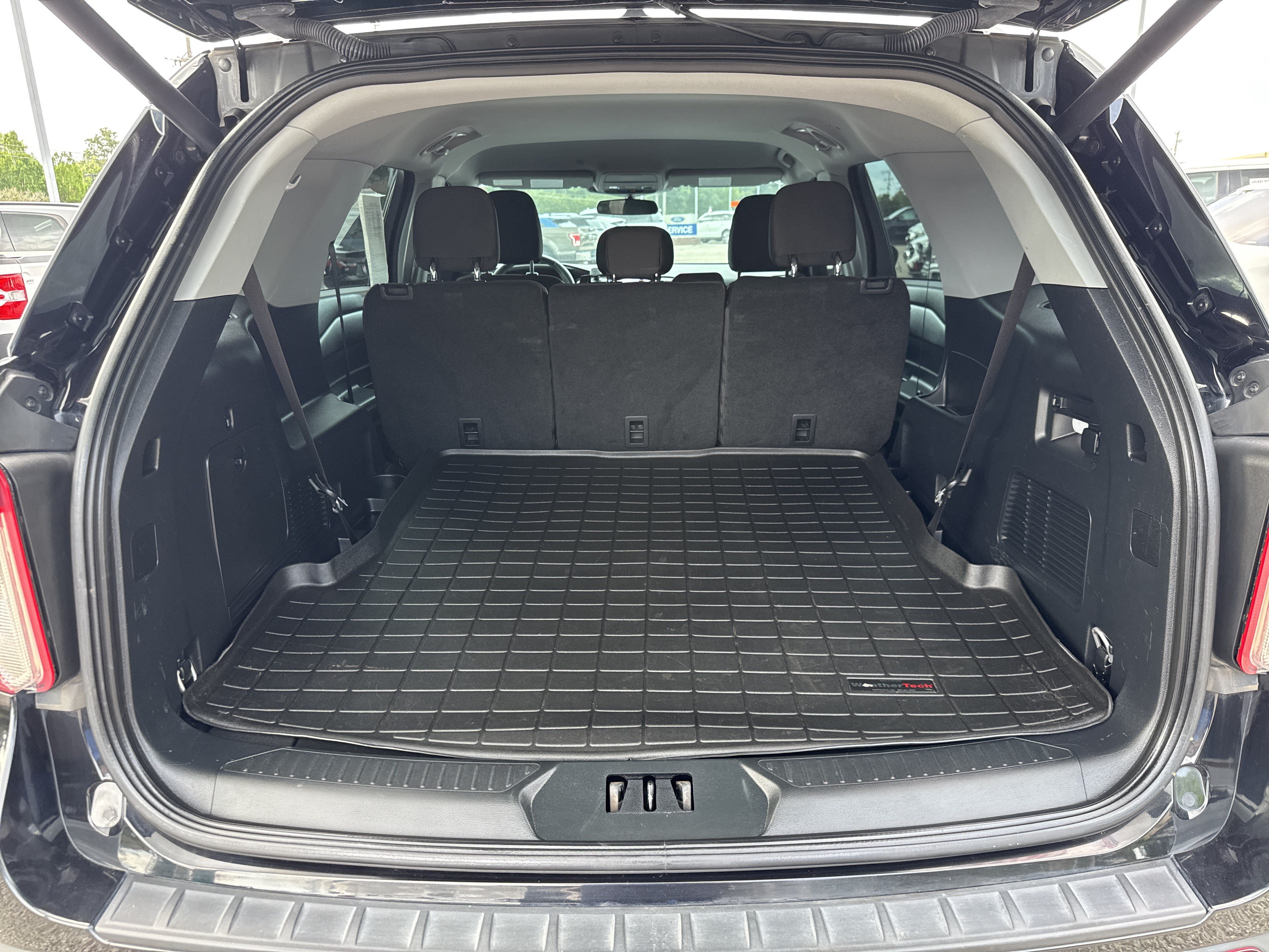 Certified 2023 Ford Explorer XLT AWD/4WD image 13