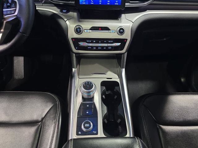Certified 2023 Ford Explorer XLT w/ Equipment Group 202A AWD/4WD image 16