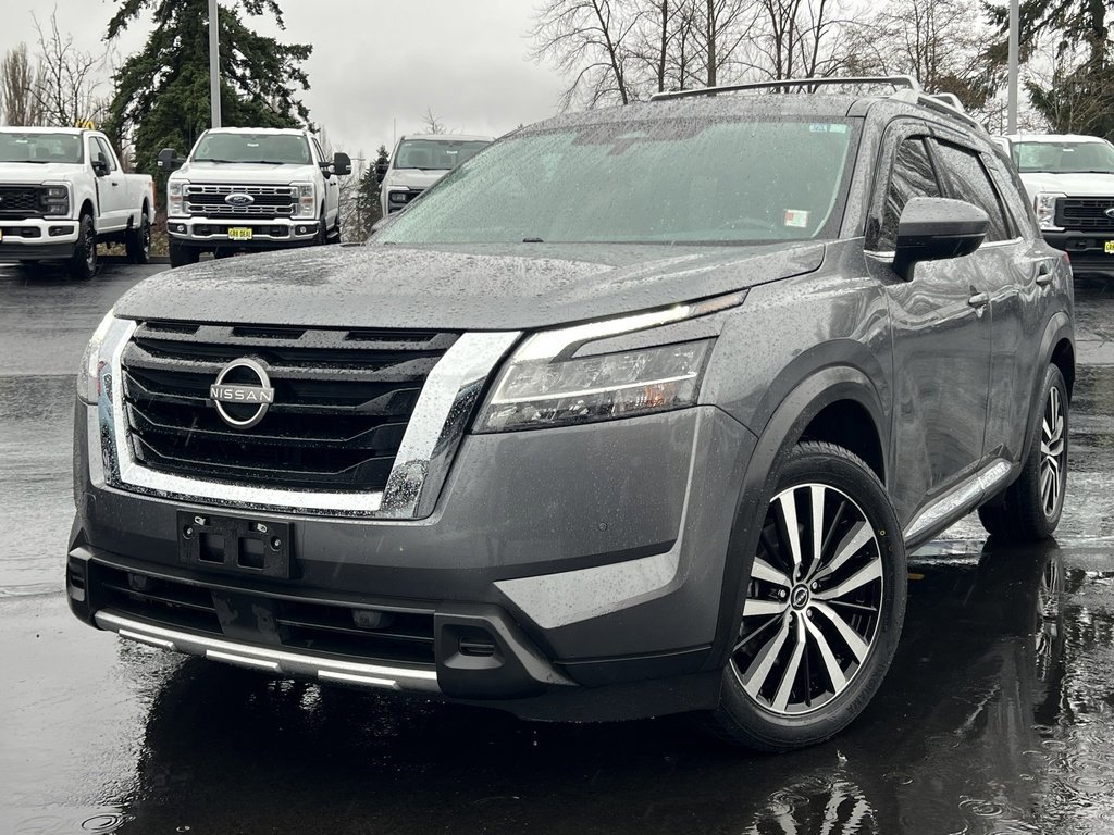 Used 2023 Nissan Pathfinder Platinum image 6