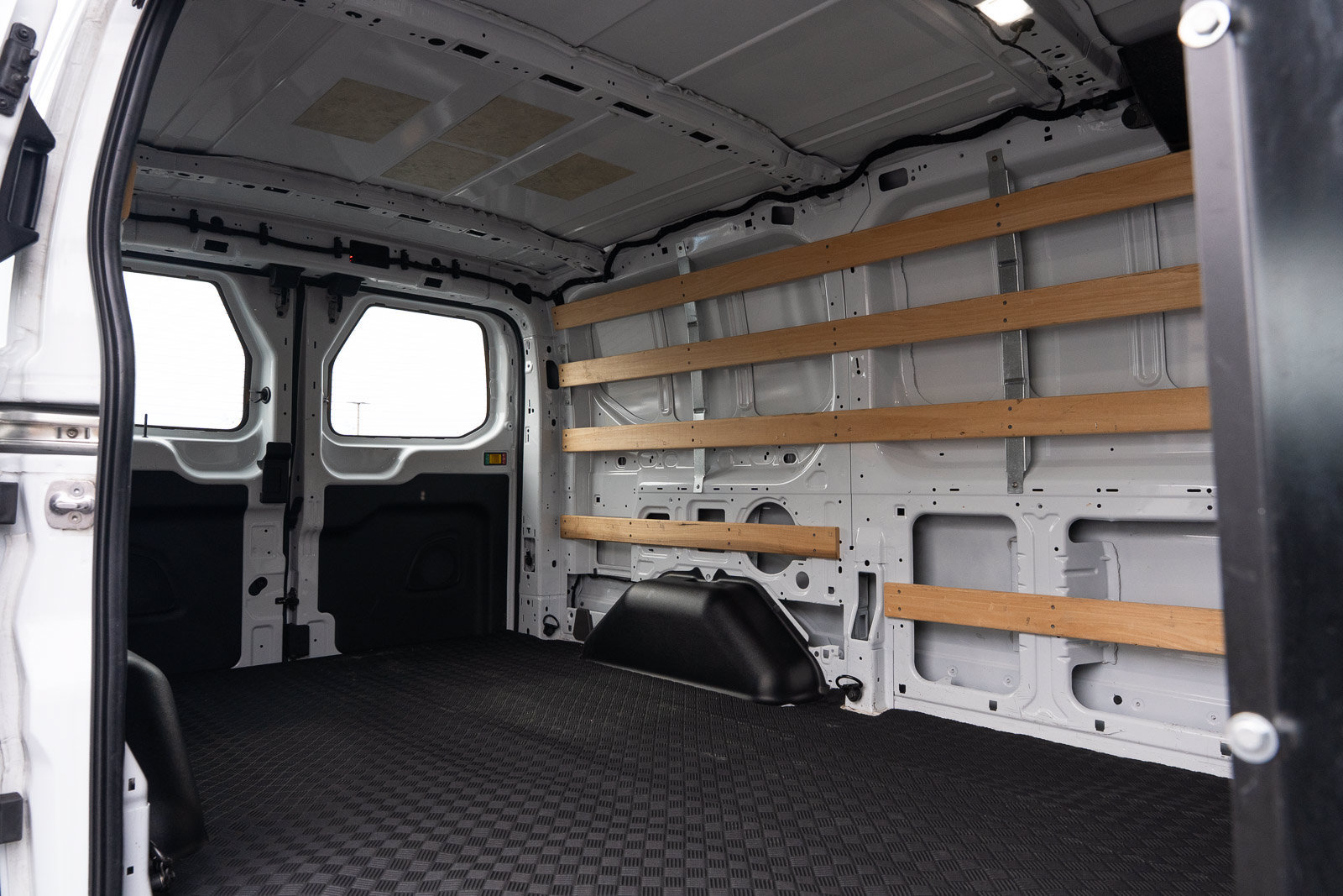 Certified 2025 Ford Transit 250 Low Roof w/ Exterior Upgrade Package RWD image 13