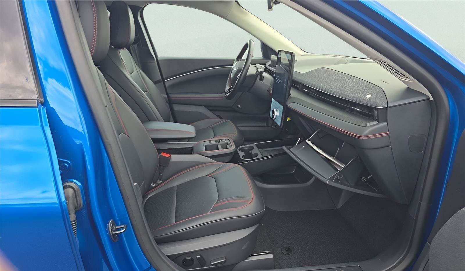 Certified 2025 Ford Mustang Mach-E Premium w/ Sport Appearance Package RWD image 6
