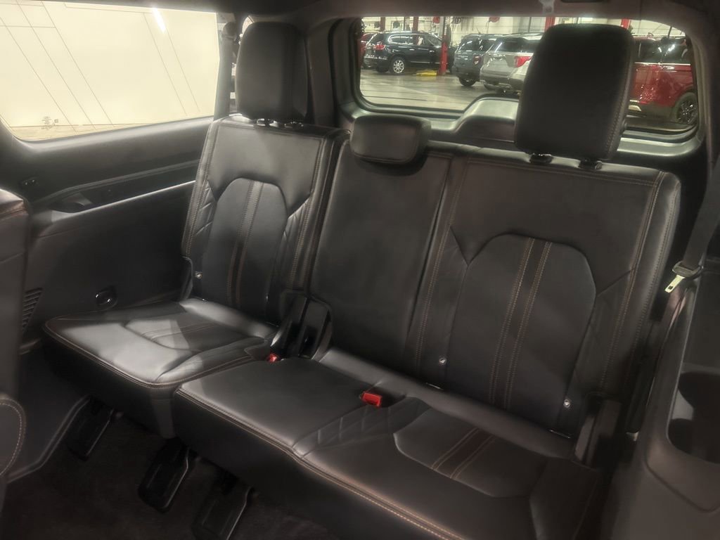 Certified 2022 Ford Expedition Max Platinum image 38