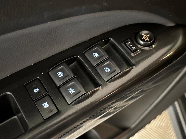 Used 2022 Chevrolet Colorado Z71 RWD image 17