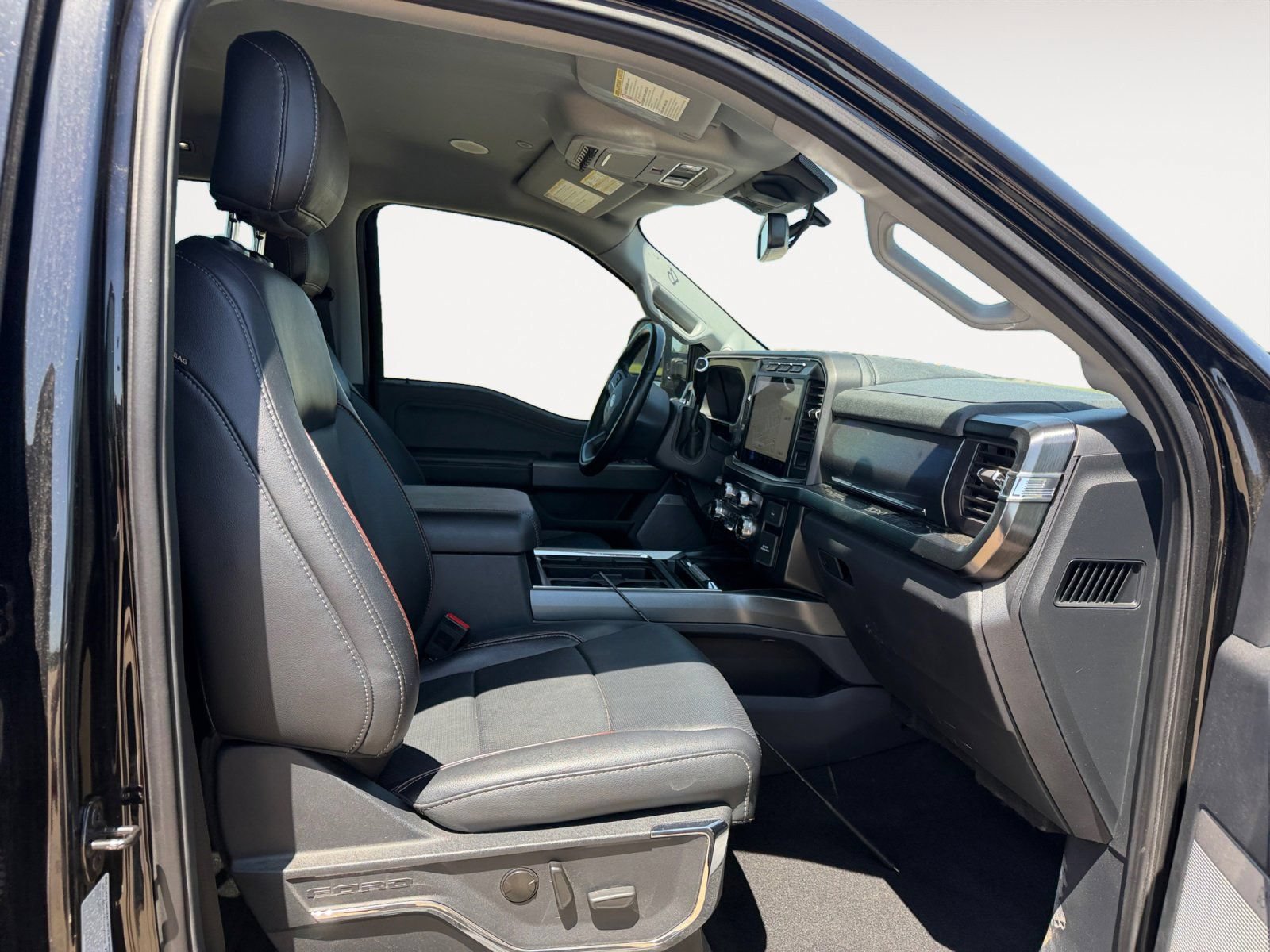 Certified 2023 Ford F250 Lariat w/ Lariat Ultimate Package AWD/4WD image 15