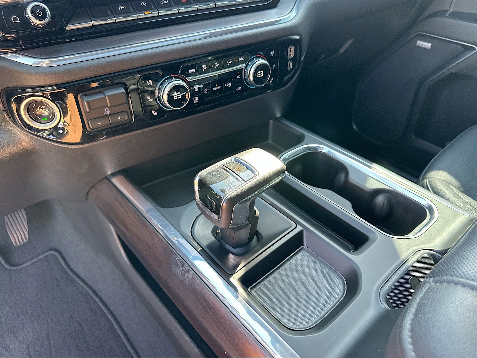 Used 2024 GMC Sierra 1500 SLT w/ SLT Premium Package image 17