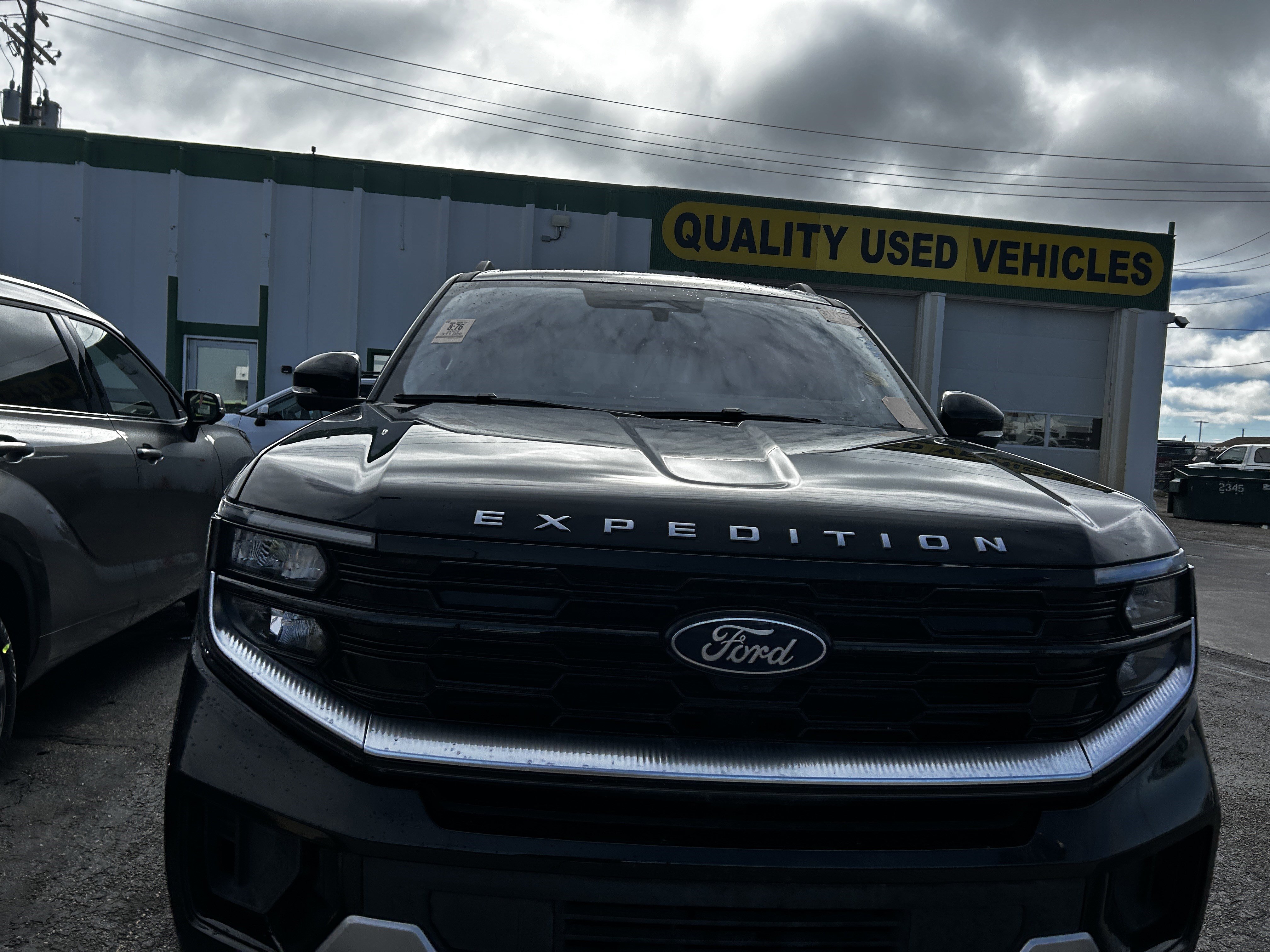 Certified 2025 Ford Expedition Platinum AWD/4WD image 8