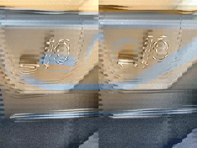 Certified 2024 Ford Expedition Limited image 31