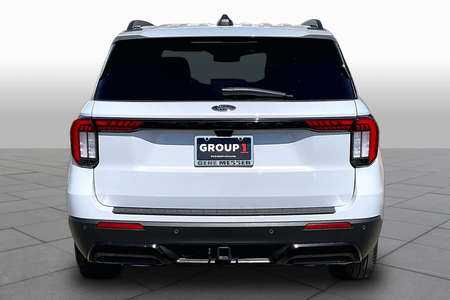Certified 2026 Ford Explorer ST-Line w/ ST-Line Street Pack RWD image 5