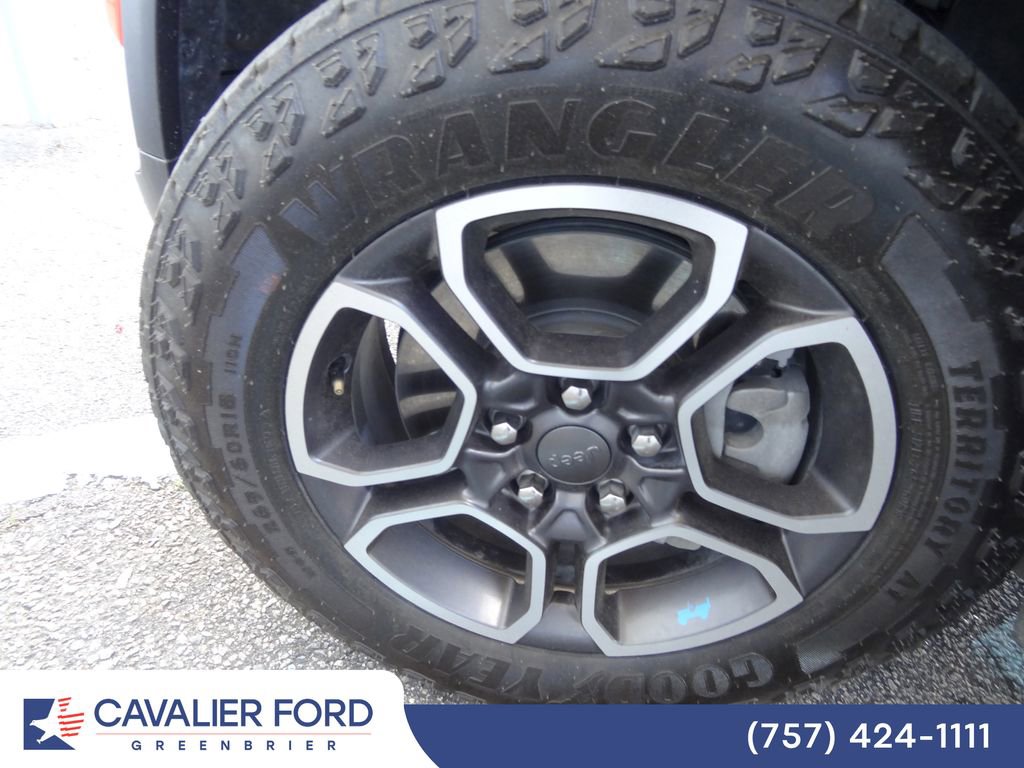 Used 2024 Jeep Grand Cherokee Trailhawk w/ Advanced Protech Group II AWD/4WD image 59