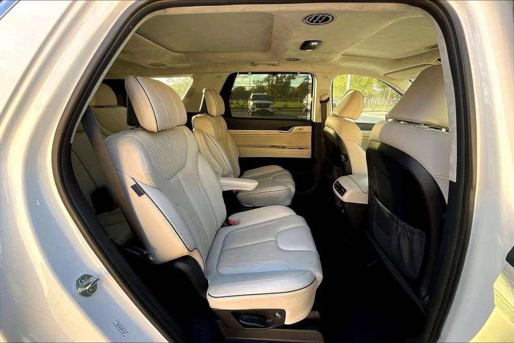 Used 2024 Hyundai Palisade Calligraphy image 26