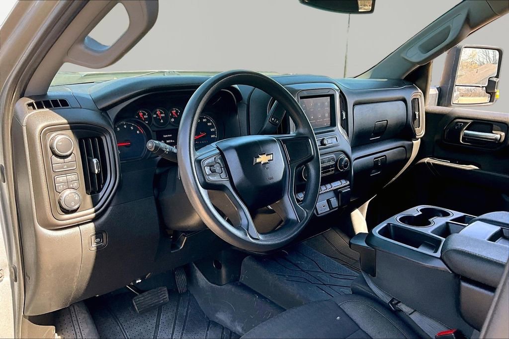 Used 2024 Chevrolet Silverado 2500 Custom w/ Custom Value Package image 14