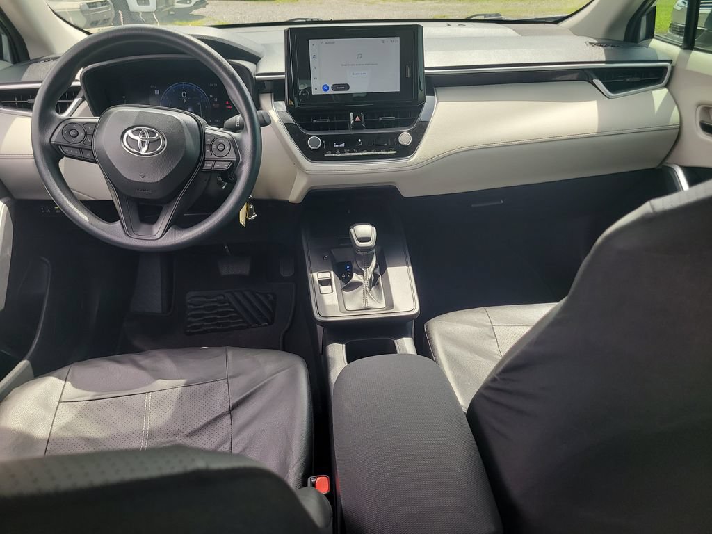 Used 2026 Toyota Corolla Cross L FWD image 11