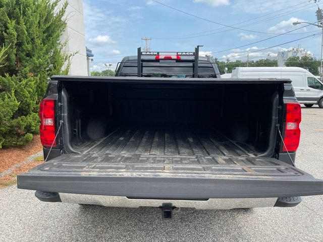 Used 2018 Chevrolet Silverado 1500 LT w/ All Star Edition AWD/4WD image 10