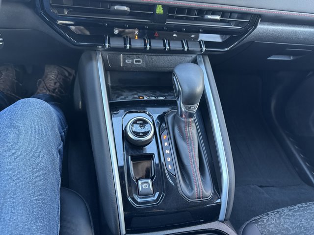 Used 2024 Chevrolet Colorado Z71 w/ Z71 Convenience Package 2 image 24