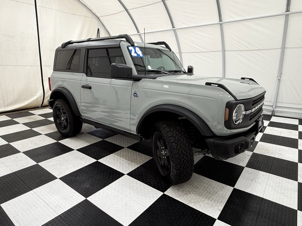 Certified 2024 Ford Bronco Black Diamond image 5