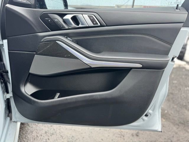 Used 2024 BMW X7 M60i w/ Executive Package image 25
