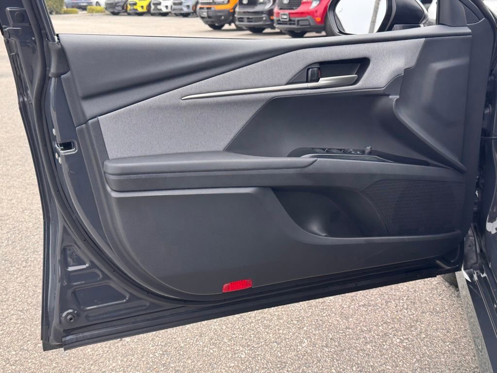 Used 2025 Toyota Camry LE FWD image 15