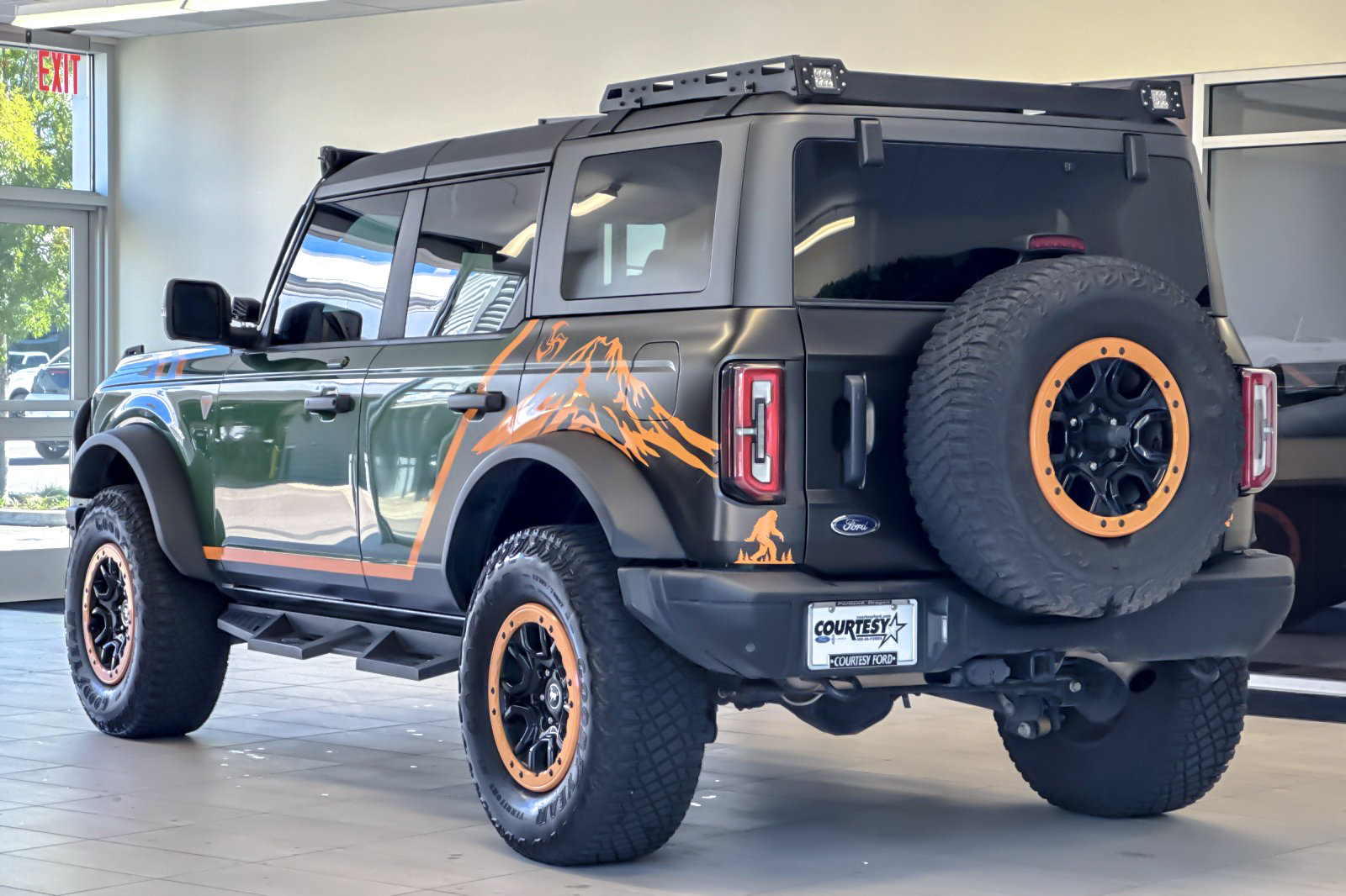 Certified 2022 Ford Bronco Badlands AWD/4WD image 6