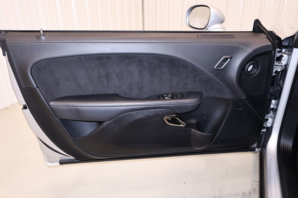 Used 2022 Dodge Challenger SRT Hellcat w/ Plus Package RWD image 11