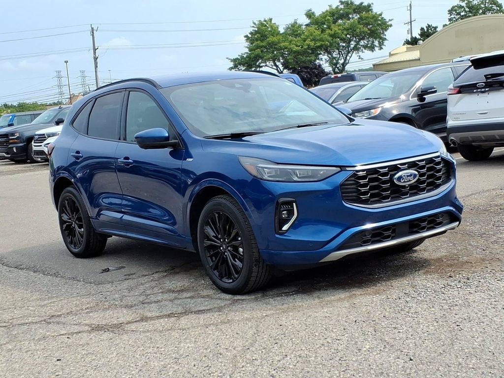 Certified 2023 Ford Escape ST-Line Elite AWD/4WD image 7