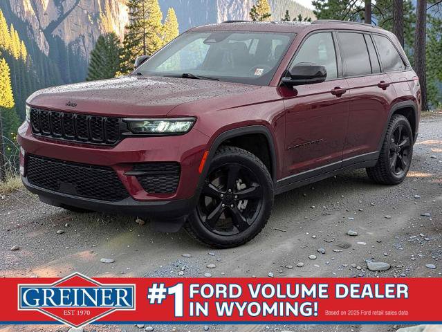 Used 2023 Jeep Grand Cherokee Altitude