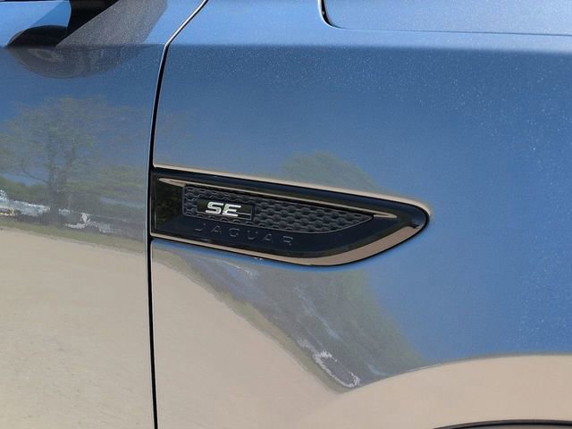 Used 2019 Jaguar E-PACE SE image 14