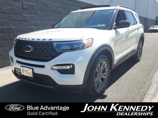 Certified 2024 Ford Explorer XLT w/ Equipment Group 202A AWD/4WD image 1