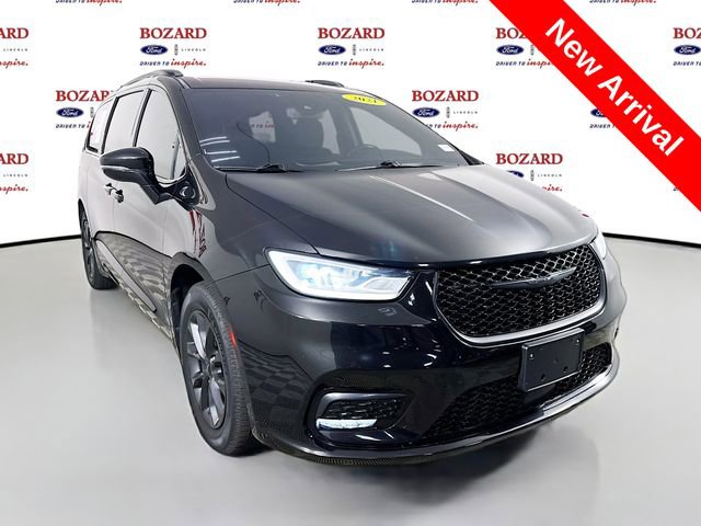 Used 2021 Chrysler Pacifica Touring w/ S Appearance Package