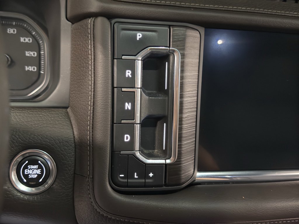 Used 2021 GMC Yukon Denali w/ Denali Premium Package image 13