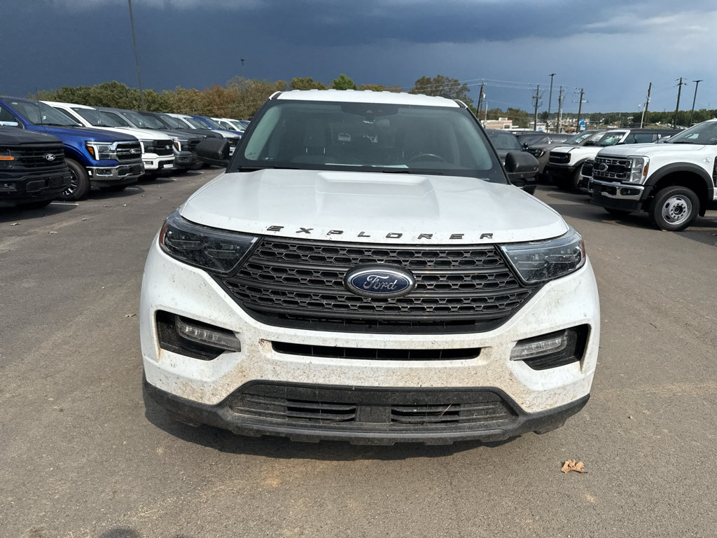 Certified 2021 Ford Explorer XLT w/ Equipment Group 202A AWD/4WD image 2