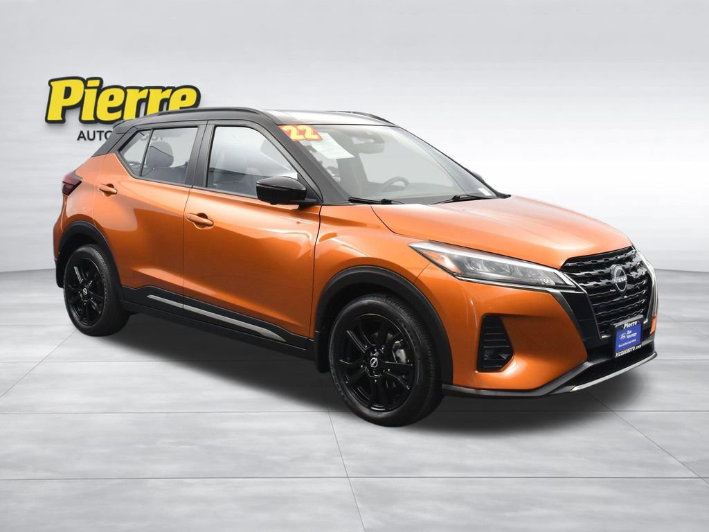 Used 2022 Nissan Kicks SR w/ Premium Package image 7