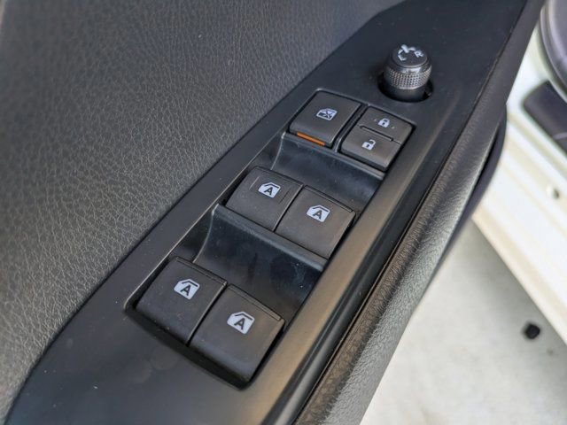 Used 2020 Toyota Camry SE image 20