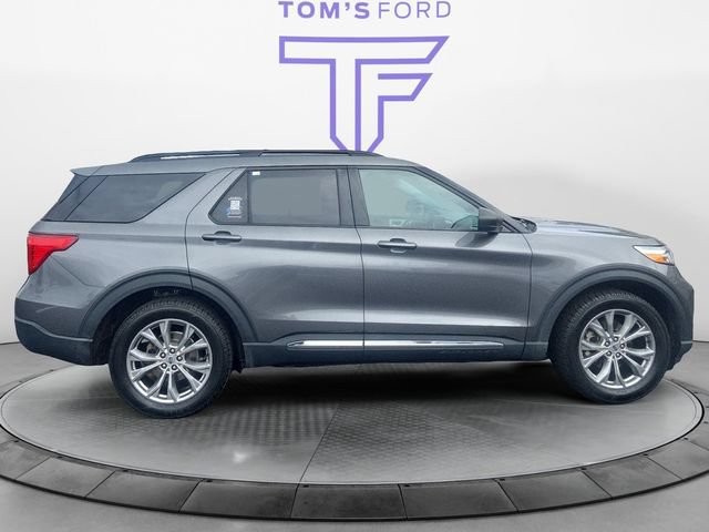 Certified 2023 Ford Explorer XLT w/ Equipment Group 202A AWD/4WD image 8