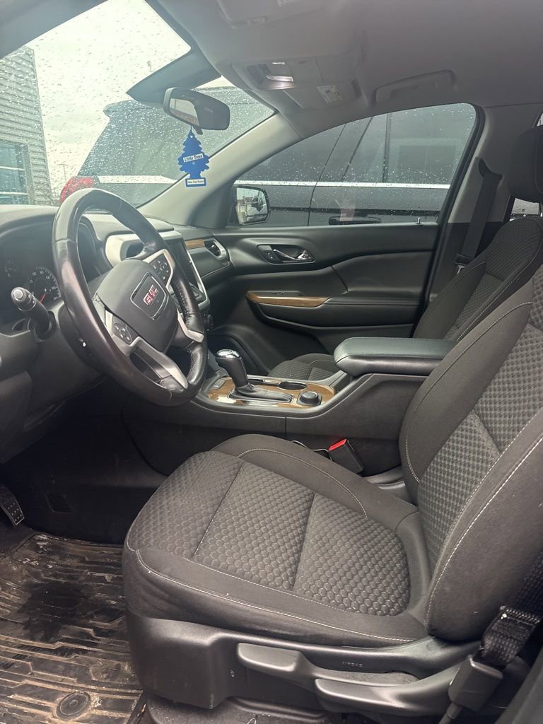 Used 2018 GMC Acadia SLE image 8