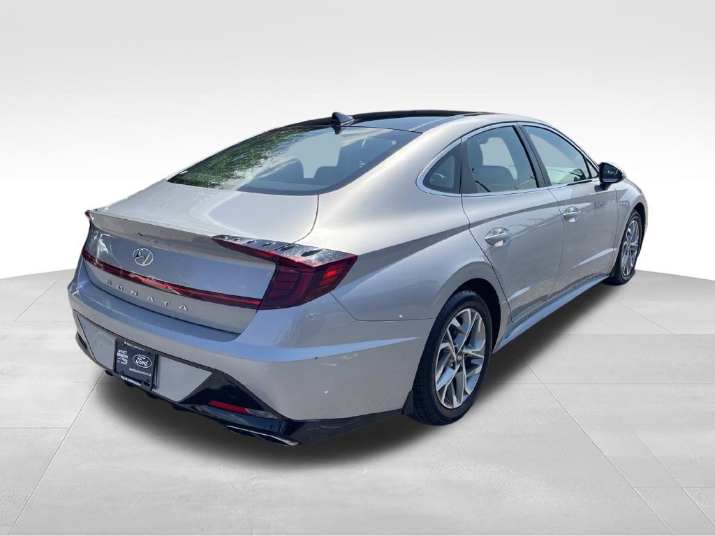 Used 2023 Hyundai Sonata SEL w/ Convenience Package FWD image 3